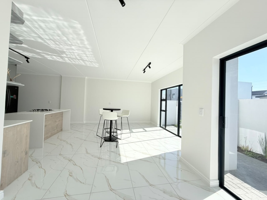 3 Bedroom Property for Sale in Sandown Western Cape